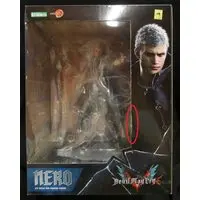 ARTFX J - Devil May Cry