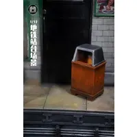 Figure Display - Subway Platform Resin