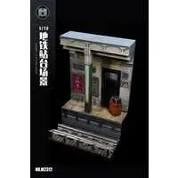 Figure Display - Subway Platform Resin