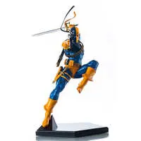 Figure - Batman / Deathstroke