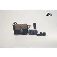 Figure Display - Wild Photographer Crossbody Bag B 'iBag' Action Accessory