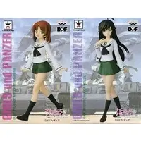Prize Figure - Figure - Girls und Panzer / Isuzu Hana & Nishizumi Miho