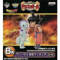 Ichiban Kuji - World Collectable Figure - Dragon Ball / Son Gokuu & Frieza