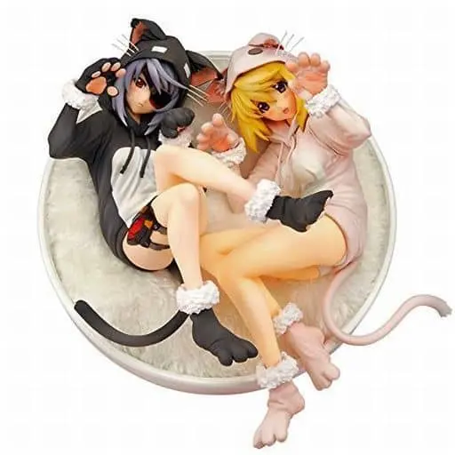 Figure - Infinite Stratos / Laura Bodewig & Charlotte Dunois