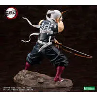 ARTFX J - Demon Slayer: Kimetsu no Yaiba / Uzui Tengen