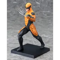 Figure - The Avengers / Wolverine