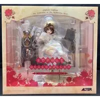 Figure - Atelier Sophie / Sophie Neuenmuller