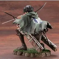 ARTFX J - Shingeki no Kyojin (Attack on Titan) / Levi