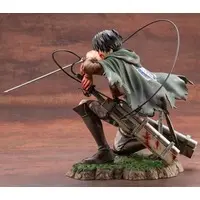 ARTFX J - Shingeki no Kyojin (Attack on Titan) / Levi