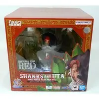 Figuarts Zero - One Piece / Uta & Shanks