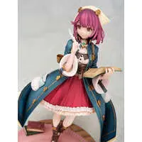 Figure - Atelier Sophie / Sophie Neuenmuller