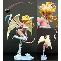 Figure - MON-SIEUR BOME COLLECTION