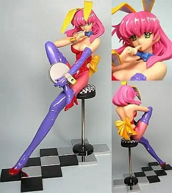 Figure - MON-SIEUR BOME COLLECTION