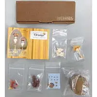 Resin Cast Assembly Kit - Figure - Orange chocolate
