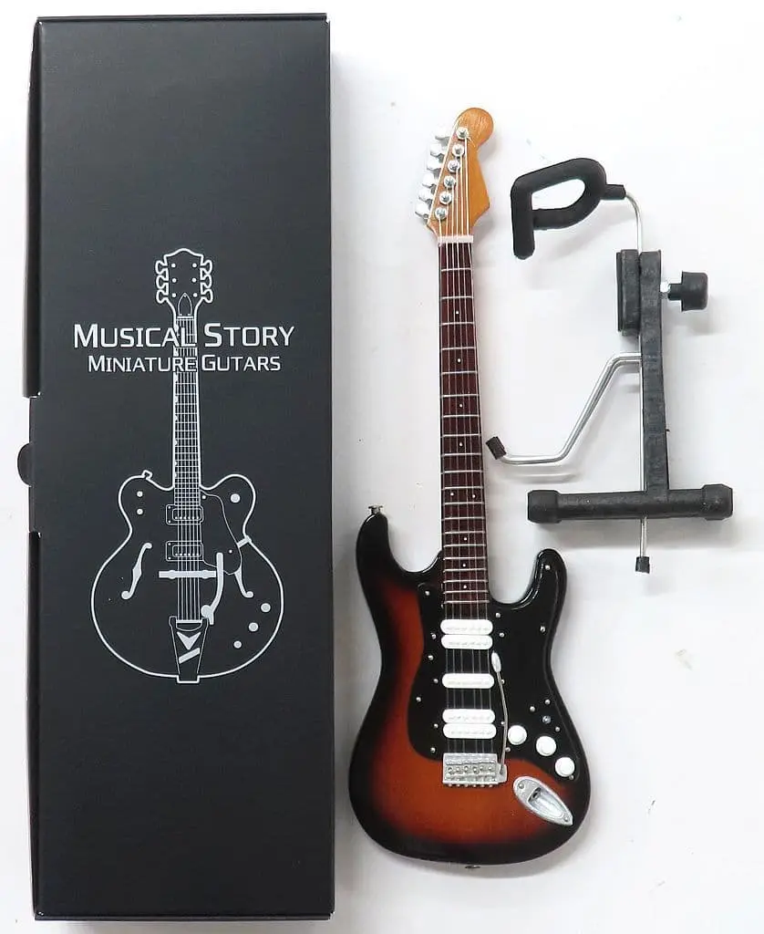 Figure - 1/4 Miniature Guitar