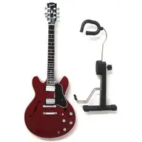 Figure - 1/4 Miniature Guitar