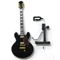 Figure - 1/4 Miniature Guitar