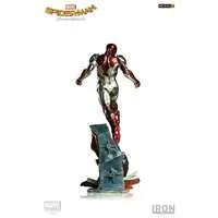 Figure - Spider-Man / Tony Stark
