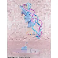 Figure - Needy Streamer Overload / OMGkawaiiAngel