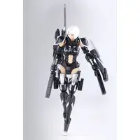 TITANOMACHIA Strato Hound 1/12 Plastic Model