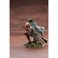 ARTFX J - Shingeki no Kyojin (Attack on Titan) / Levi