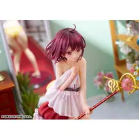 Figure - Atelier Sophie / Sophie Neuenmuller