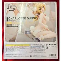 FREEing - Infinite Stratos / Charlotte Dunois