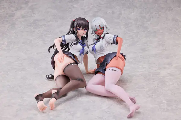 [Bonus] World Where the Thickness of a Girl's Thighs is Equal to Her Social Status Raura Aiza & Iroha Shishikura 1/3.5 Complete Figure