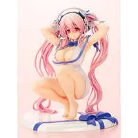 Super Sonico x Is It Wrong to Try to Pick Up Girls in a Dungeon? - Super Sonico Hestia ver. 1/7 Complete Figure