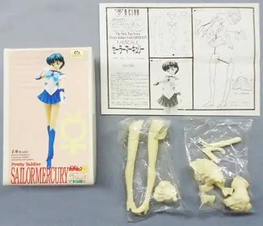 Resin Cast Assembly Kit - Garage Kit - Figure - Bishoujo Senshi Sailor Moon / Sailor Mercury