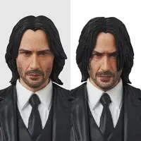 MAFEX JOHN WICK 'JOHN WICK: CHAPTER 4' ACTION No.0212