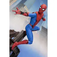 Figure - Spider-Man / Tony Stark