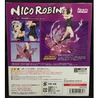 Figuarts Zero - One Piece / Nico Robin