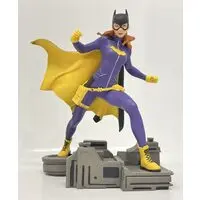 Figure - DIAMOND SELECT (DIAMOND SELECT GALLERY BATGIRL)