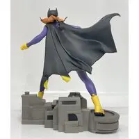 Figure - DIAMOND SELECT (DIAMOND SELECT GALLERY BATGIRL)