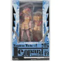 Figure - TANDEM TWIN Animal Girls