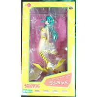 ARTFX J - Urusei Yatsura (Those Obnoxious Aliens) / Lum