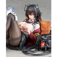 [AmiAmi Exclusive Bonus]  Azur Lane Taihou Sweet Time After School Ver. 1/7 Complete Figure