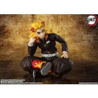 S.H.Figuarts - Demon Slayer: Kimetsu no Yaiba / Rengoku Kyoujurou