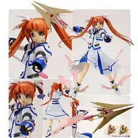 Figure - Mahou Shoujo Lyrical Nanoha / Takamachi Nanoha