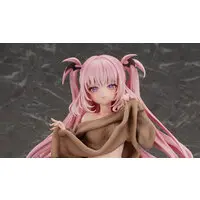 Lulumu Sweater Illustrated by Tamano Kedama 1/6 Complete Figure