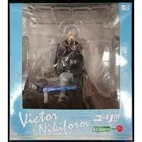 ARTFX J - Yuri!!! on Ice / Victor Nikiforov