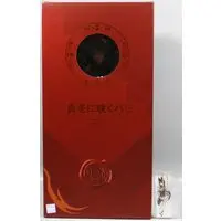 Figure - With Bonus - Rose Fox Girl Blooming in Midwinter