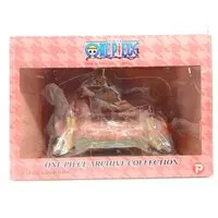 Figure - One Piece / Donquixote Doflamingo