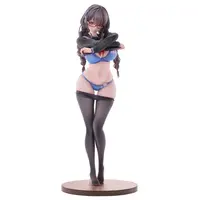 The Glasses Girl Who Doesn't Want to Take PE Class