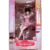 Figure - Flamingo Ballet Dan