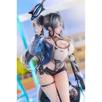 [Bonus] Kana Illustrated by Maden 1/6 Complete Figure