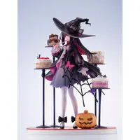 Halloween Witch Complete Figure