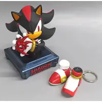 Shadow Figure & Shoes Keychain 'PS5/Switch Software Sonic x Shadow Generations: Collector's Edition' bundled item