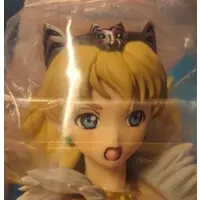 Figure - Queen's Blade / Elina Vance